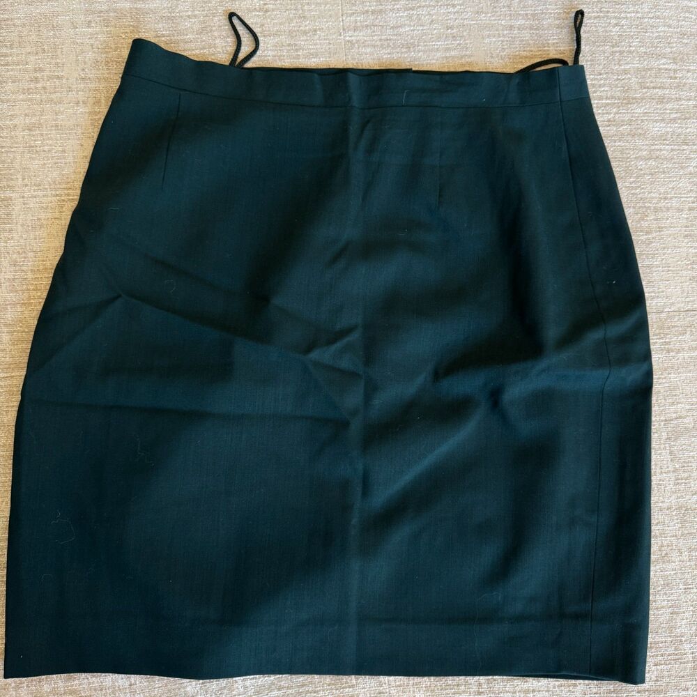 Guy Laroche Paris Vintage Women's Wool Knee Length Hunter Green Pencil Skirt